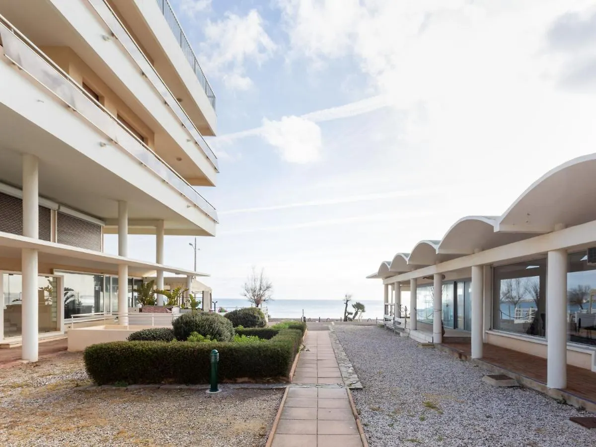Apartment Studio Le Grand Large-5 By Interhome Le Lavandou